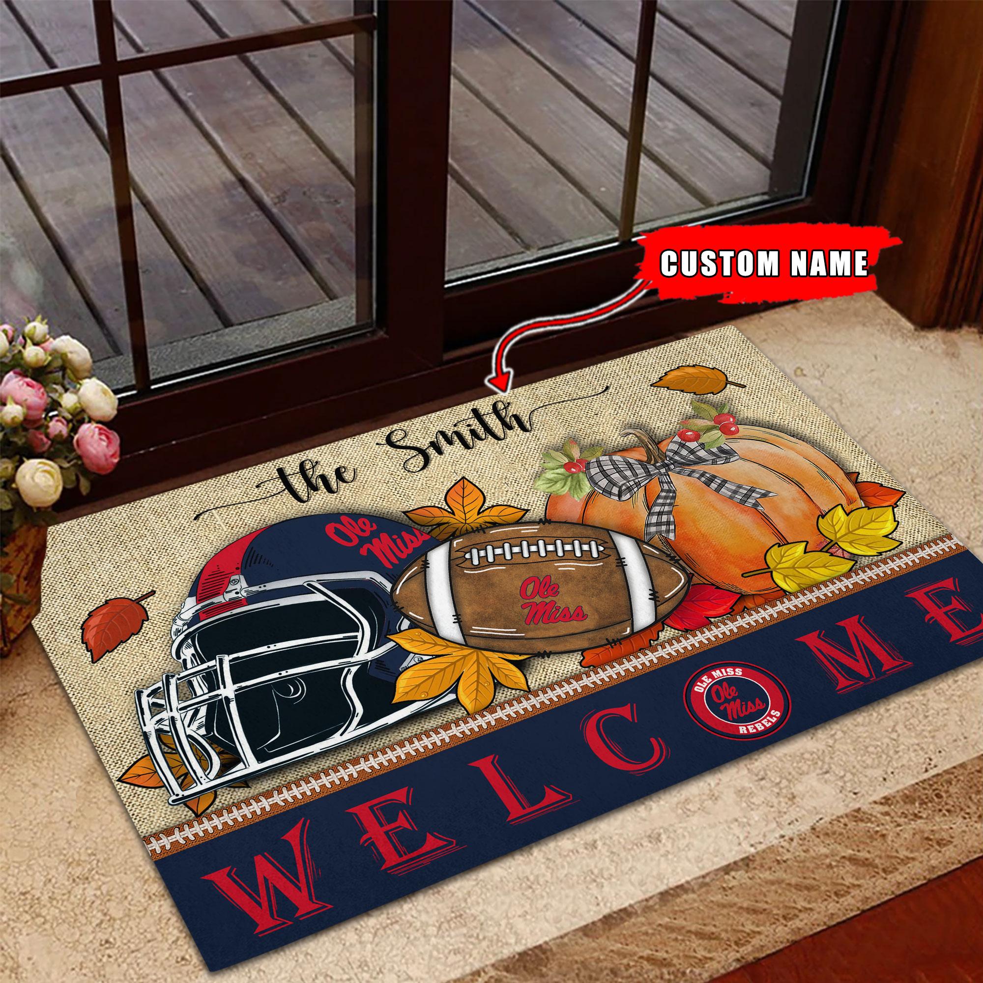 NCAA25-Ole Miss Rebels Welcome Fall Football Doormat – Custom name