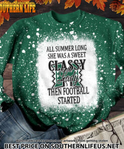 Alternative view of NCAA52 Hawaii Rainbow Warriors Sweet And Classy Lady Bleached 3D Printed Hoodie, TShirt, Sweatshirt